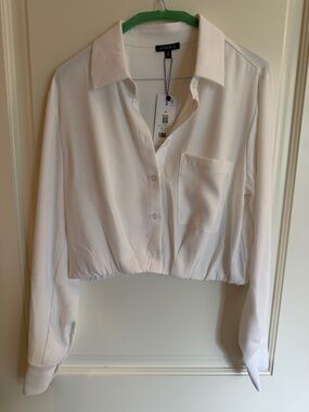 Dynamite Elegant Cropped White Blouse